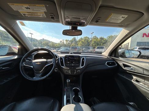 Used 2019 Chevrolet Equinox Premier FWD image 6