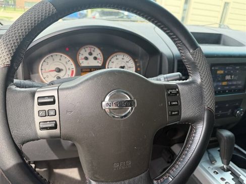 Used 2010 Nissan Titan PRO-4X AWD/4WD image 23