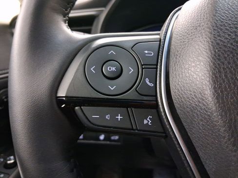 Used 2024 Toyota Venza Limited image 14