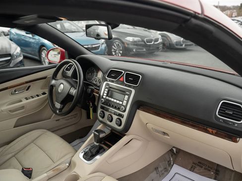 Used 2008 Volkswagen Eos Lux image 16