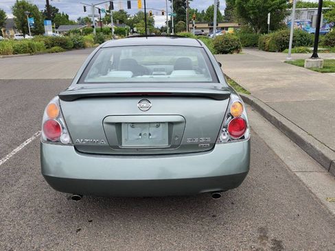 Used 2003 Nissan Altima 3.5 SE w/ (SP2) Sport Plus Pkg FWD image 6