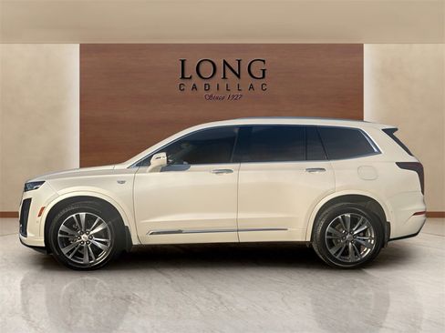 Used 2021 Cadillac XT6 Premium Luxury image 2