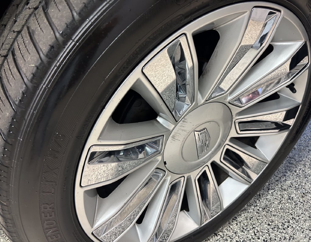 Used 2016 Cadillac Escalade ESV Platinum AWD/4WD image 8