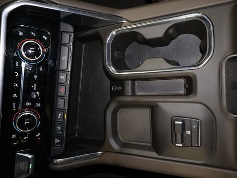 Certified 2025 GMC Sierra 2500 Denali w/ Denali Reserve Package image 16