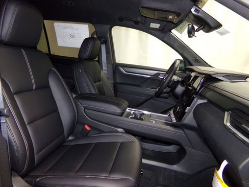 New 2026 GMC Acadia Elevation w/ Elevation Premium Package image 8