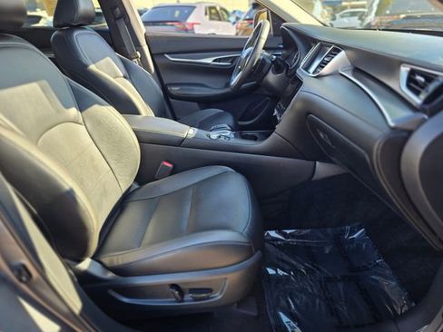 Used 2024 INFINITI QX50 Luxe image 10