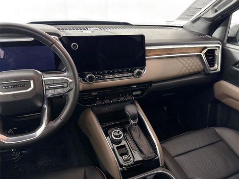 Used 2023 GMC Canyon Denali image 35