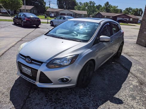 Used 2012 Ford Focus Titanium FWD image 7