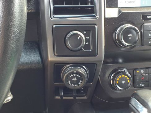 Used 2020 Ford F150 XLT w/ Equipment Group 302A Luxury AWD/4WD image 14