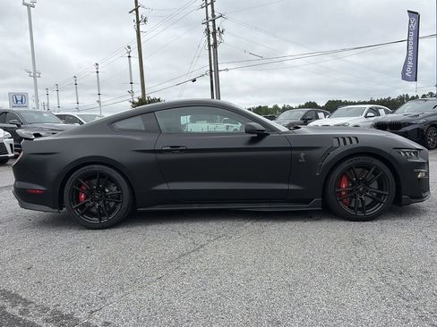 Used 2022 Ford Mustang Shelby GT500 w/ Carbon Fibre Track Pack RWD image 8