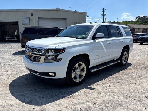 Used 2018 Chevrolet Tahoe LT w/ LT Signature Package image 3