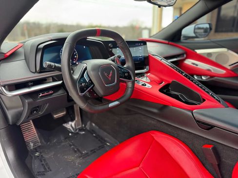 Used 2024 Chevrolet Corvette Z06 RWD image 12