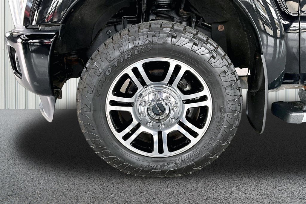 Used 2016 Ford F350 Platinum w/ Platinum Package AWD/4WD image 34