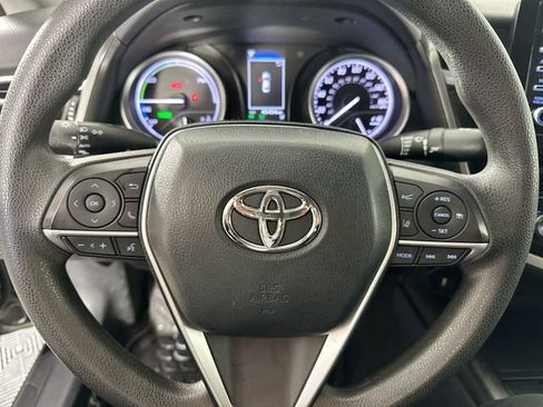 Used 2021 Toyota Camry LE FWD image 17