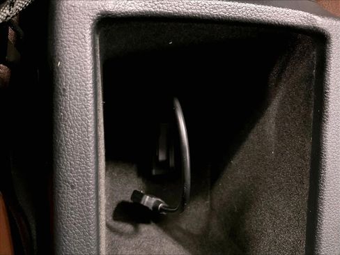 Used 2015 Audi Q3 2.0T Prestige w/ Prestige Package image 28