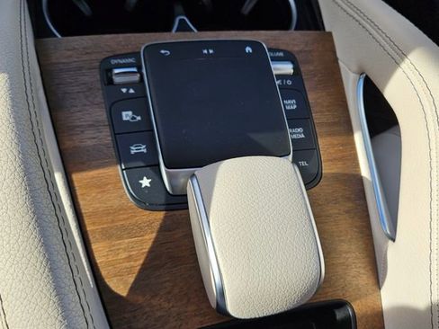 Used 2022 Mercedes-Benz GLE 450 4MATIC image 25