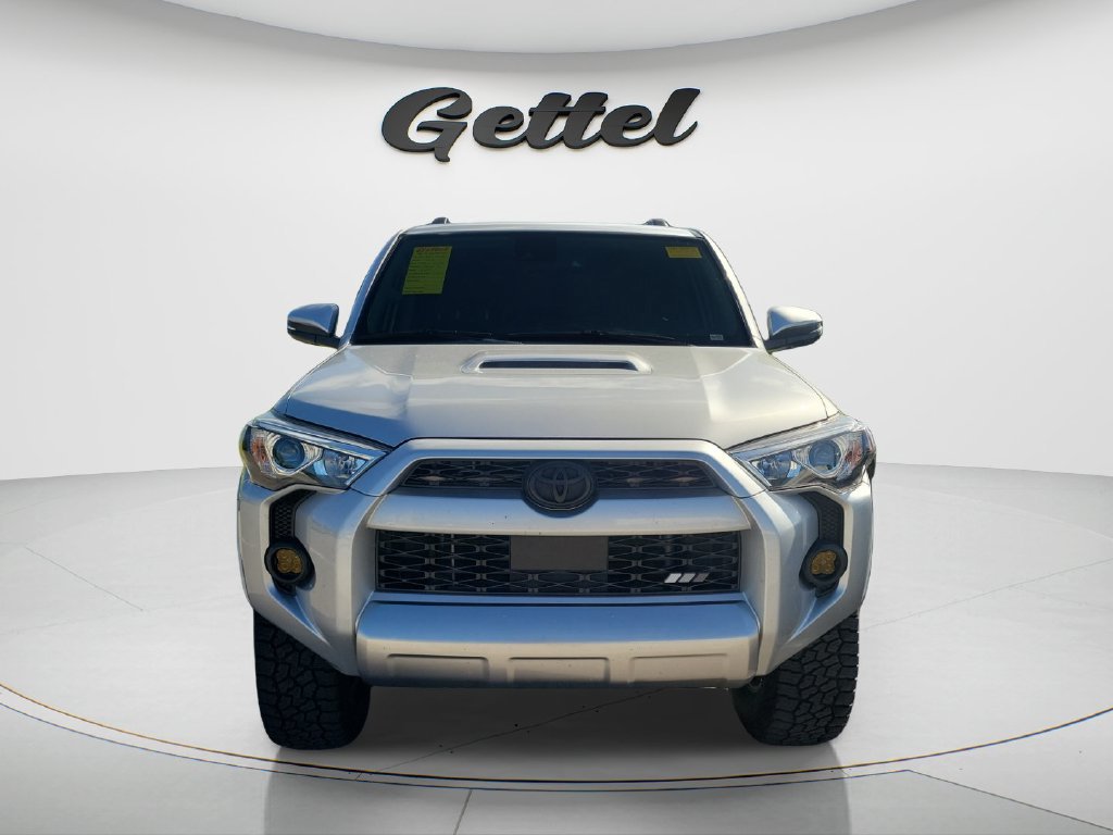Used 2023 Toyota 4Runner TRD Off-Road Premium w/ Moonroof Package AWD/4WD image 2