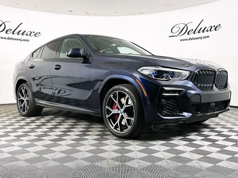 Used 2022 BMW X6 M50i AWD/4WD image 1