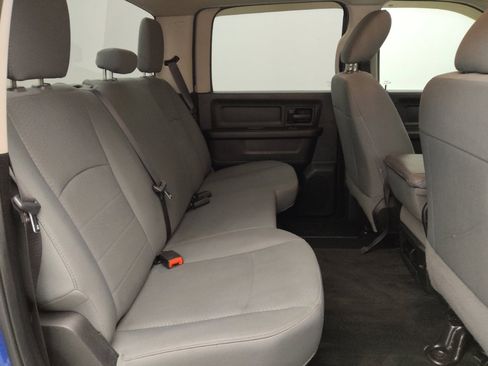 Used 2017 RAM 1500 Express AWD/4WD image 19
