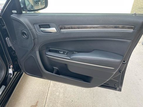 Used 2012 Chrysler 300 Limited w/ Luxury Group RWD image 41