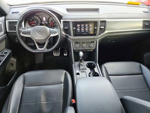 Used 2021 Volkswagen Atlas Cross Sport SE image 9