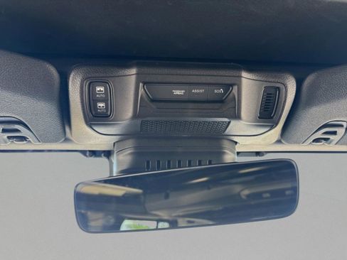 Used 2024 Jeep Wrangler Unlimited Rubicon image 24