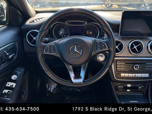 Used 2018 Mercedes-Benz GLA 250 w/ Premium Package image 12