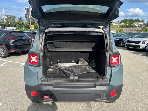 Used 2017 Jeep Renegade Trailhawk w/ Safety & Security Group AWD/4WD image 9
