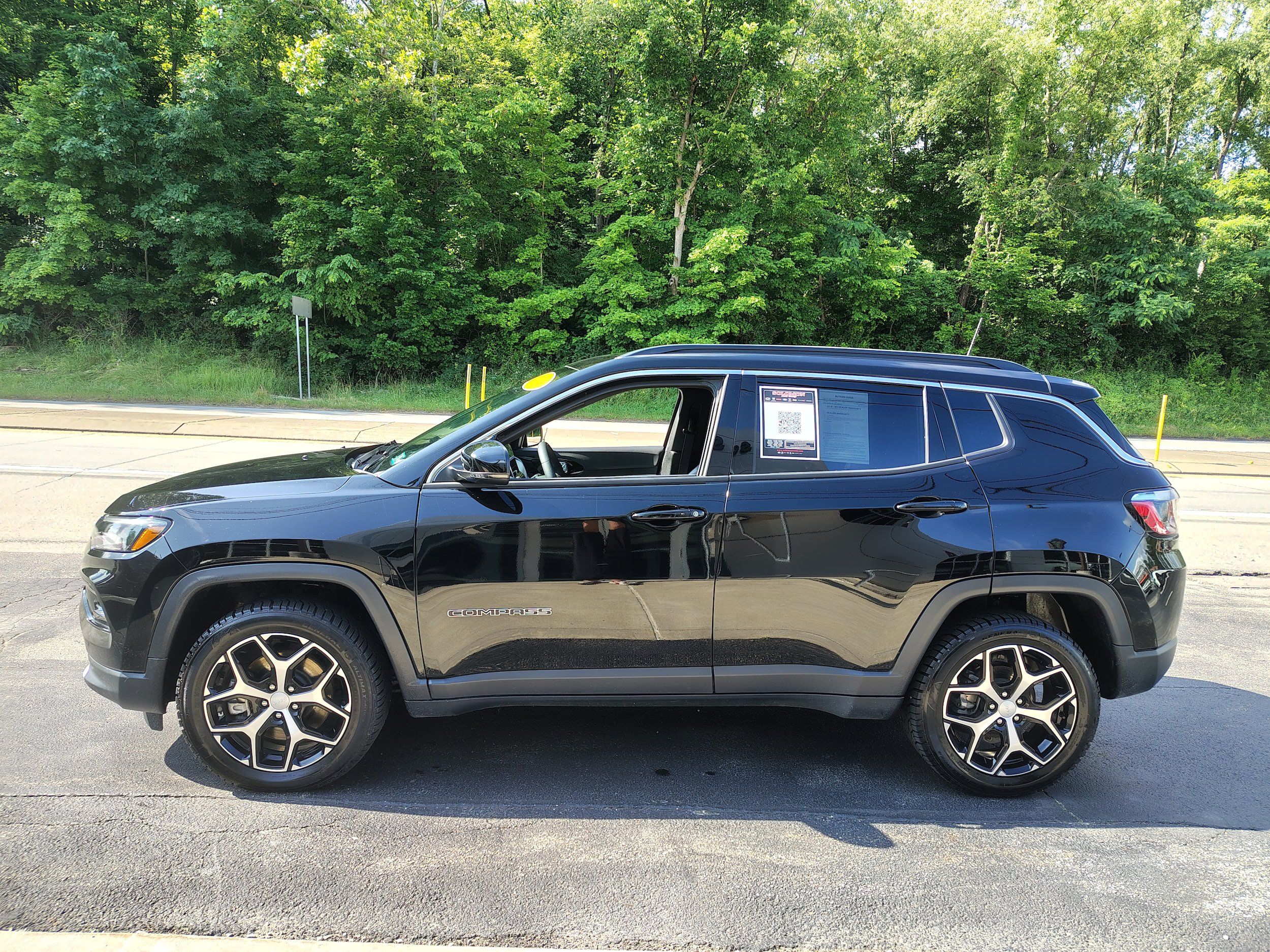 Certified 2024 Jeep Compass Limited AWD/4WD image 6