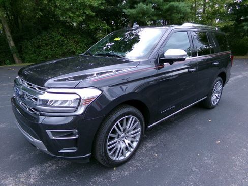 Used 2022 Ford Expedition Platinum AWD/4WD image 5