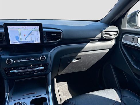 Used 2020 Ford Explorer ST image 25