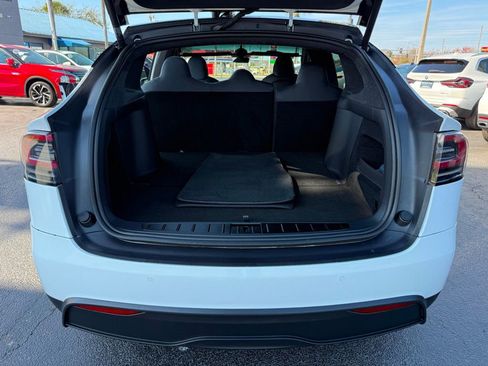 Used 2023 Tesla Model X image 23