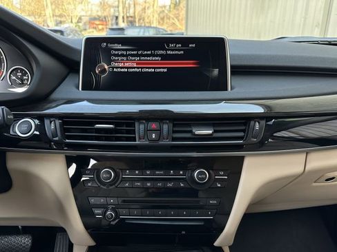Used 2016 BMW X5 xDrive40e image 21