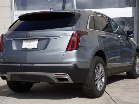 New 2025 Cadillac XT5 Luxury image 5