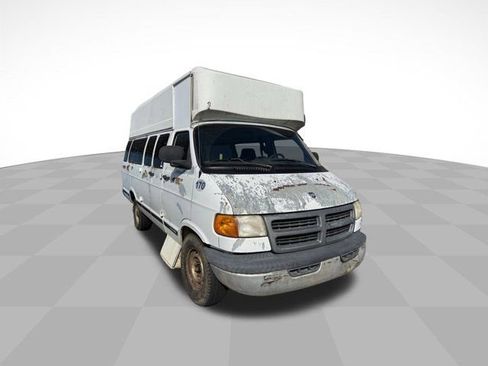 Used 2002 Dodge B3500 image 3