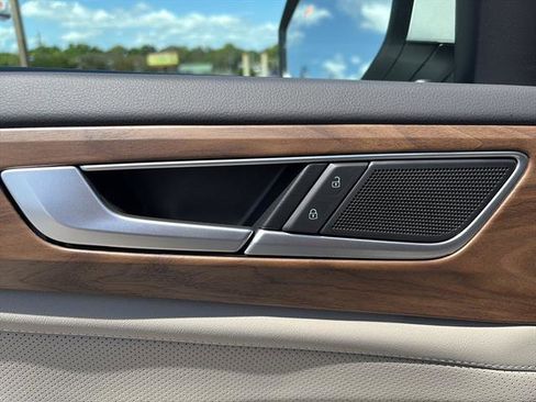 New 2026 Volkswagen Atlas SE FWD image 25