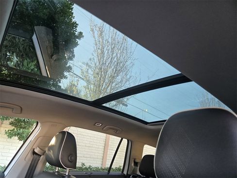 Used 2025 Volkswagen Atlas SEL Premium R-Line image 19