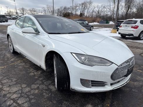 Used 2015 Tesla Model S 60 image 7