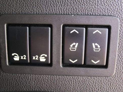 Used 2016 Chevrolet Tahoe LTZ image 11