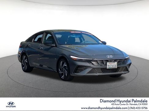 Certified 2025 Hyundai Elantra Sport FWD image 1