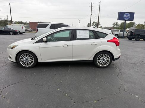 Used 2013 Ford Focus Titanium FWD image 2
