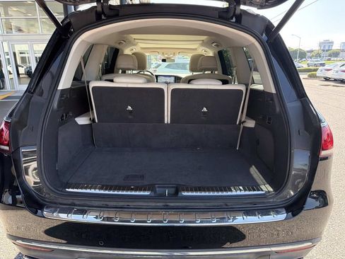Used 2020 Mercedes-Benz GLS 450 4MATIC image 8