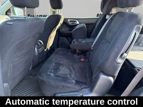 Used 2015 Nissan Pathfinder SV AWD/4WD image 11