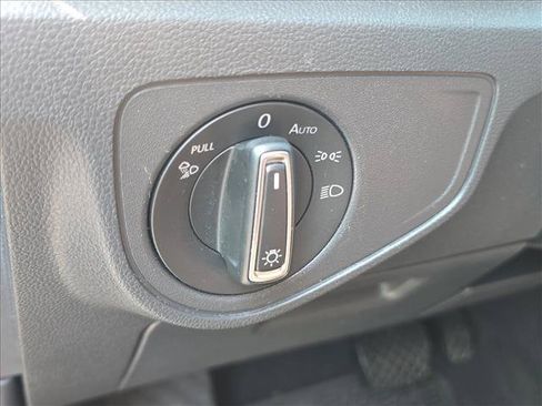 Used 2022 Volkswagen Atlas SE FWD image 10