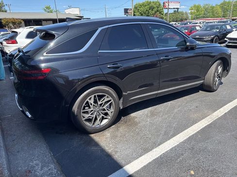 Used 2023 Genesis GV70 2.5T w/ Advanced Package image 4