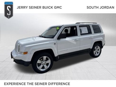 Used 2014 Jeep Patriot Latitude w/ Sun/Sound Group image 1