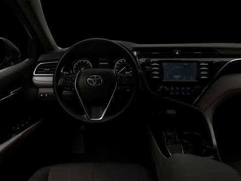 Used 2020 Toyota Camry LE w/ Convenience Package FWD image 39