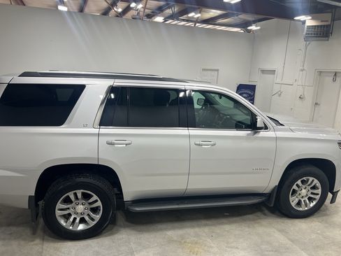 Used 2017 Chevrolet Tahoe LT w/ Luxury Package AWD/4WD image 5