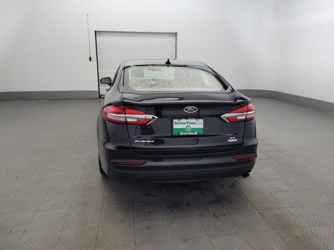Used 2020 Ford Fusion SE FWD image 6