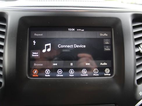 Used 2021 Jeep Cherokee Latitude Plus AWD/4WD image 18